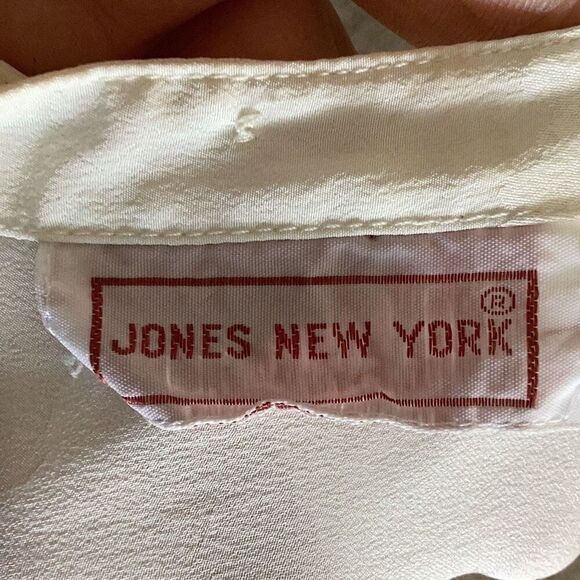 Vintage Jones New York Silk Blouse Cream Shoulder Pads Women’s Small - Picture 8 of 8